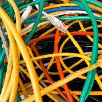 Elektrik naqilləri və kabellər